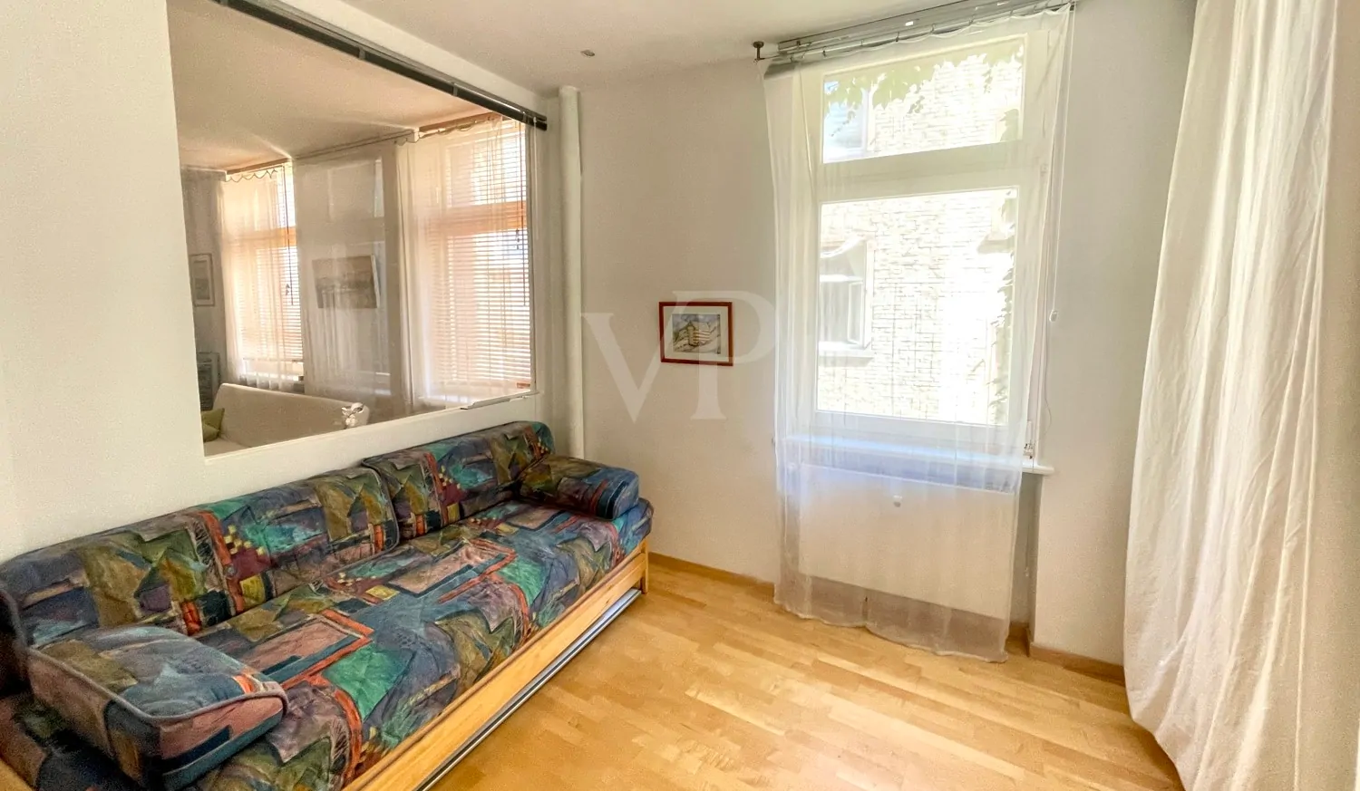 Oase in der Innenstadt: Zentrale, sanierte Beletage-Wohnung in historischem Hinterhaus