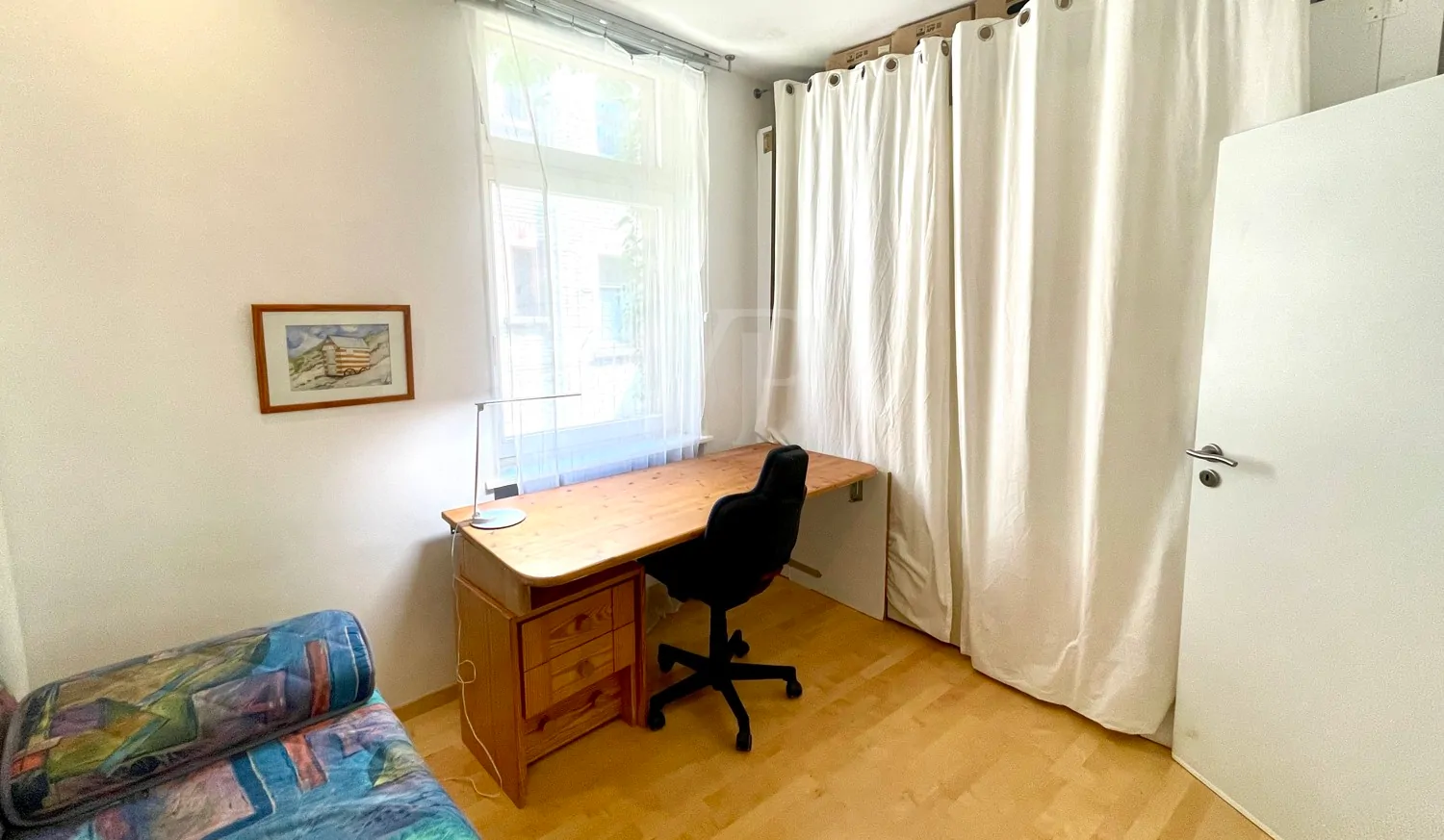 Oase in der Innenstadt: Zentrale, sanierte Beletage-Wohnung in historischem Hinterhaus