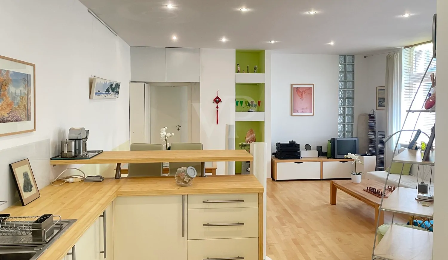 Oase in der Innenstadt: Zentrale, sanierte Beletage-Wohnung in historischem Hinterhaus