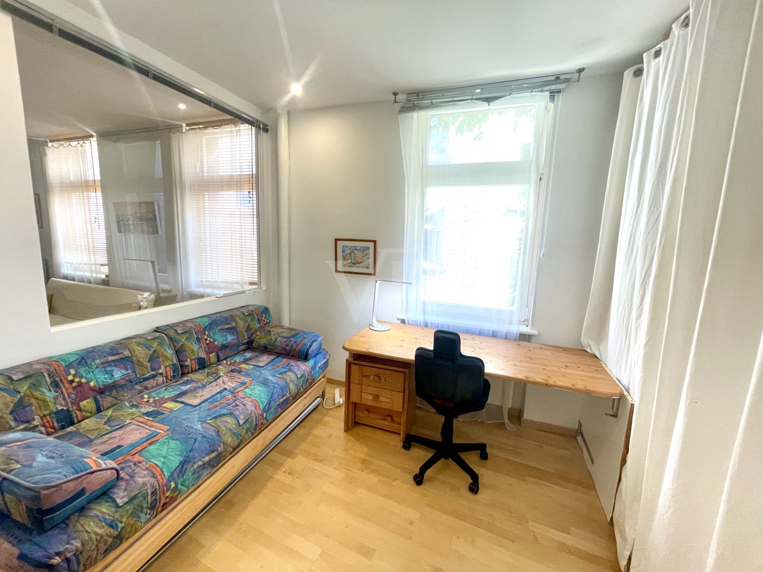 Oase in der Innenstadt: Zentrale, sanierte Beletage-Wohnung in historischem Hinterhaus