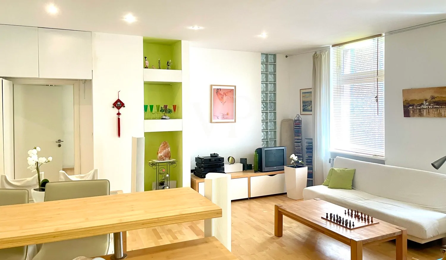 Oase in der Innenstadt: Zentrale, sanierte Beletage-Wohnung in historischem Hinterhaus