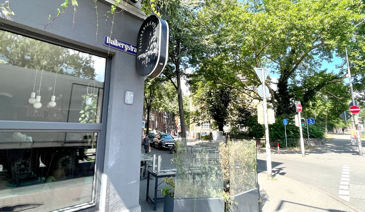 Oase in der Innenstadt: Zentrale, sanierte Beletage-Wohnung in historischem Hinterhaus