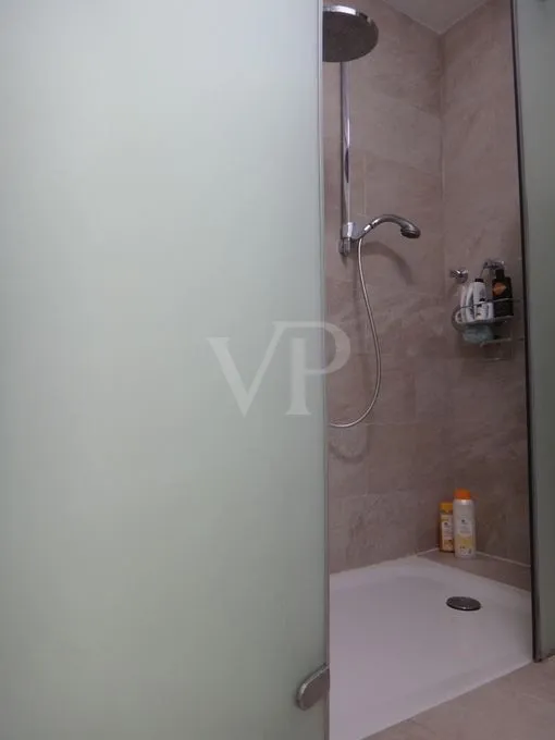 An oasis in the city center: Centrally located, renovated first-floor apartment in a historic rear building