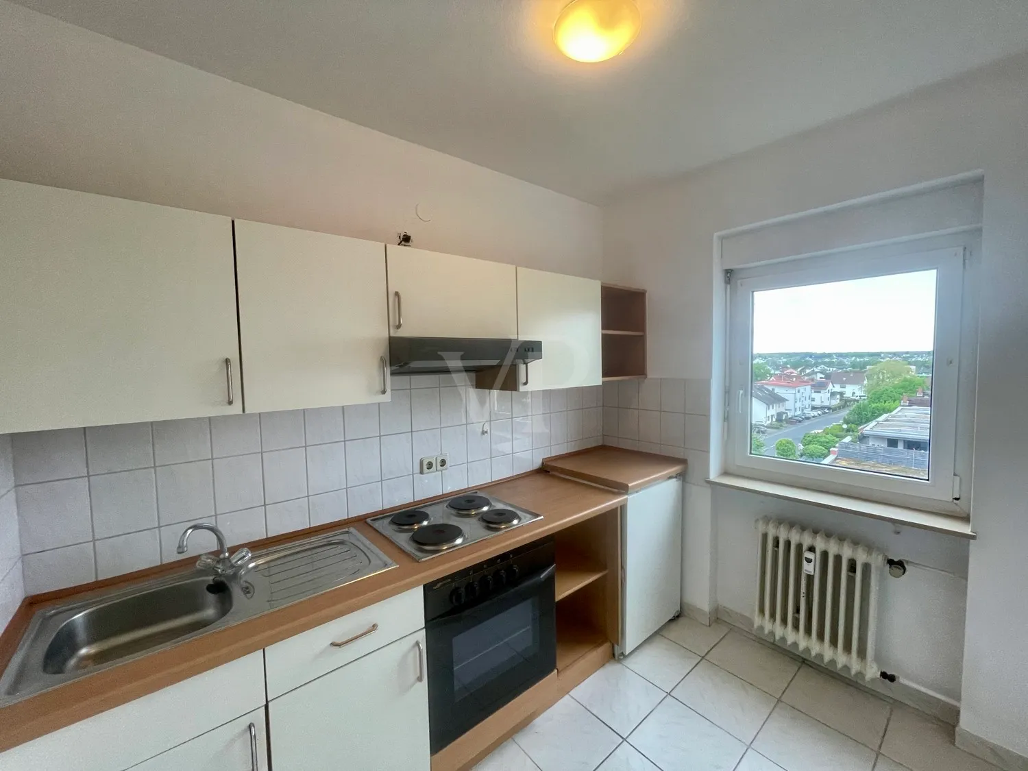 Gepflegte 1-Zimmer-Wohnung mit Aufzug, Balkon und Stellplatz