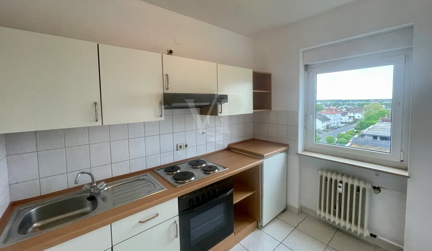 Gepflegte 1-Zimmer-Wohnung mit Aufzug, Balkon und Stellplatz