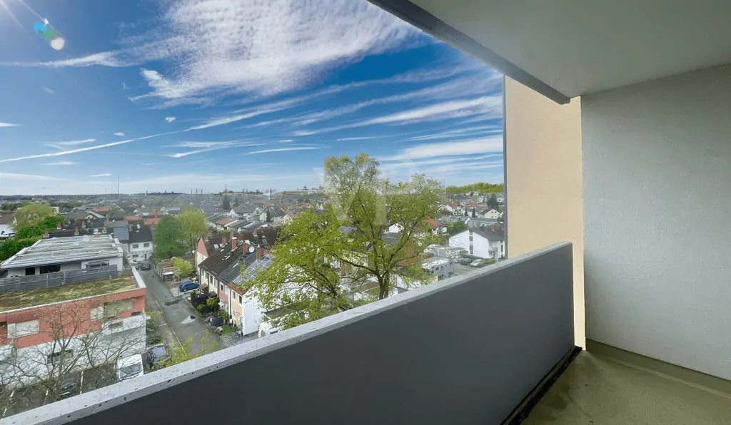 Gepflegte 1-Zimmer-Wohnung mit Aufzug, Balkon und Stellplatz