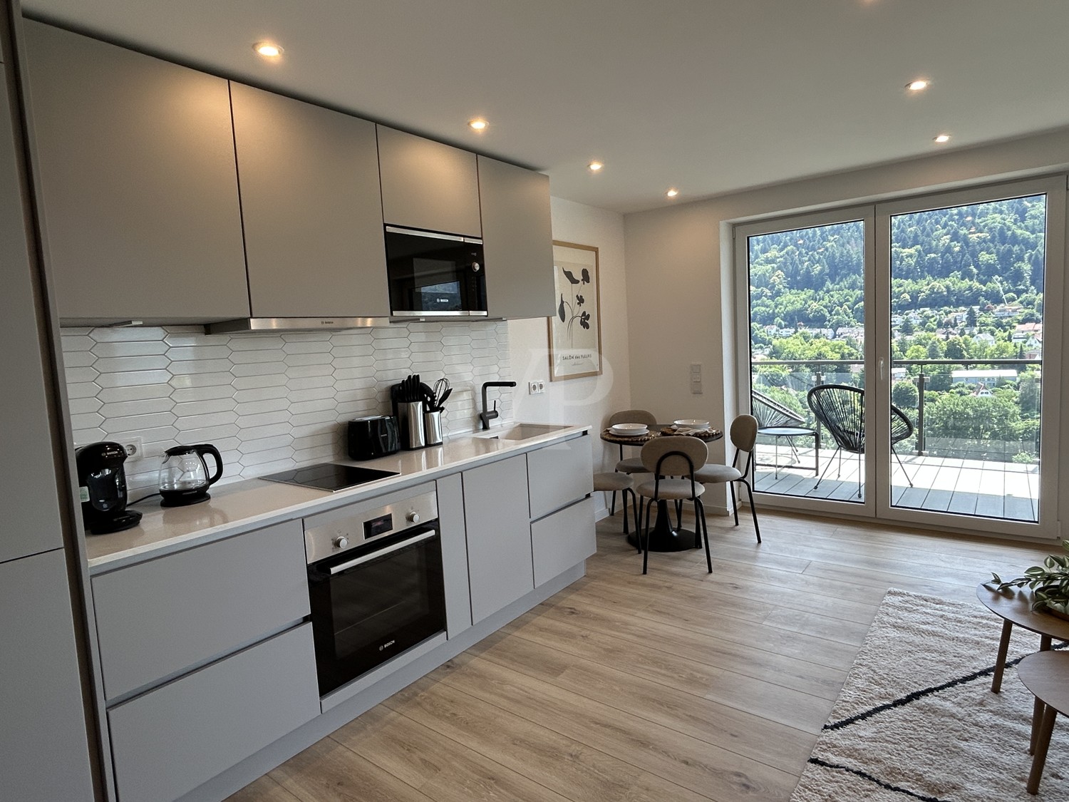 Erstbezug am Neckar – kernsanierte, vollmöblierte 2-Zimmer-Wohnung mit Neckarblick