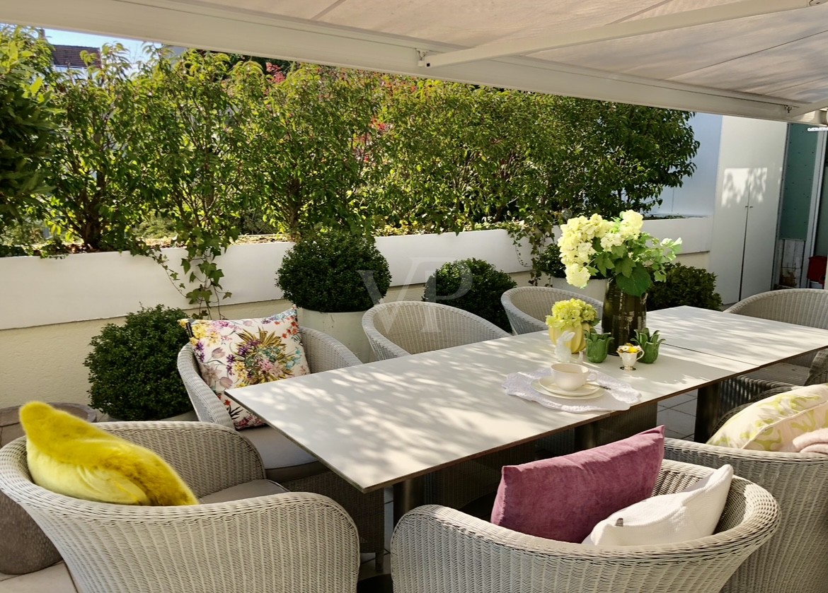 Exklusives, helles Penthouse mit wunderschöner Sonneneinstrahlung,
Schloß- & Neckarblick