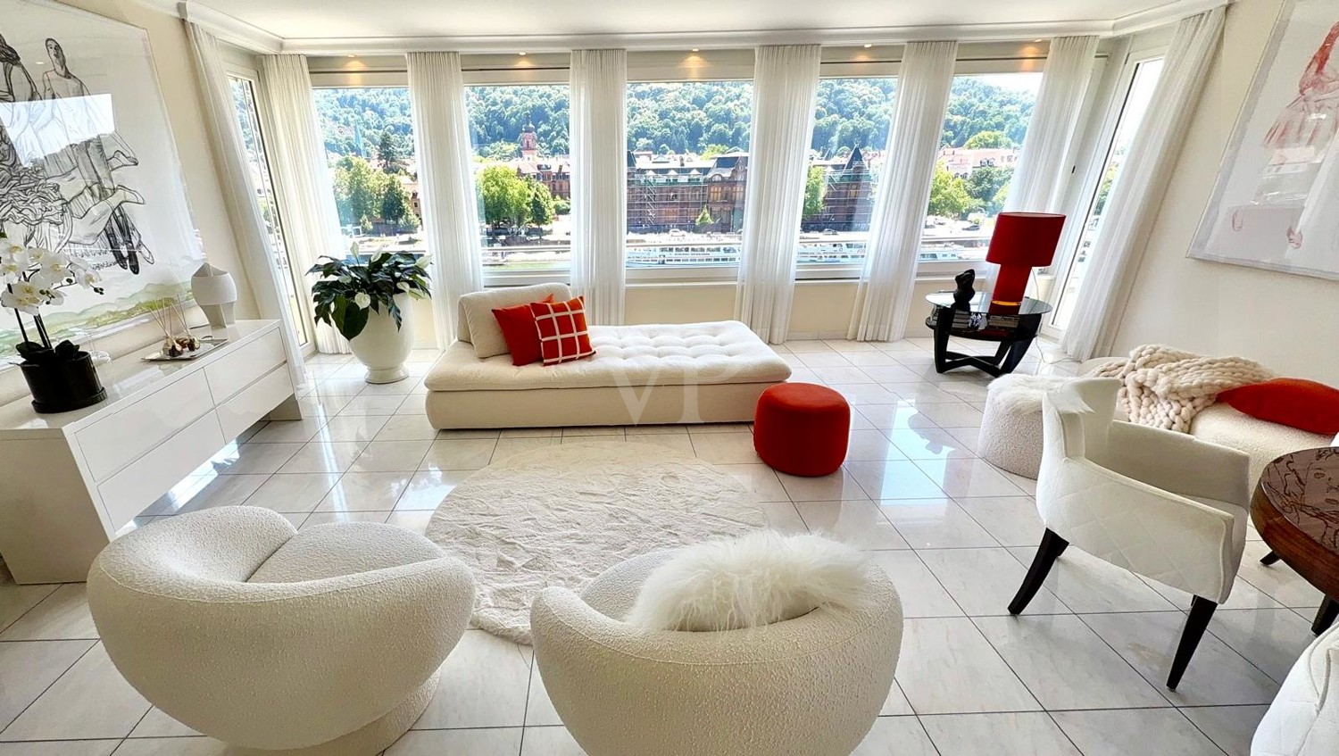 Exklusives, helles Penthouse mit wunderschöner Sonneneinstrahlung,
Schloß- & Neckarblick