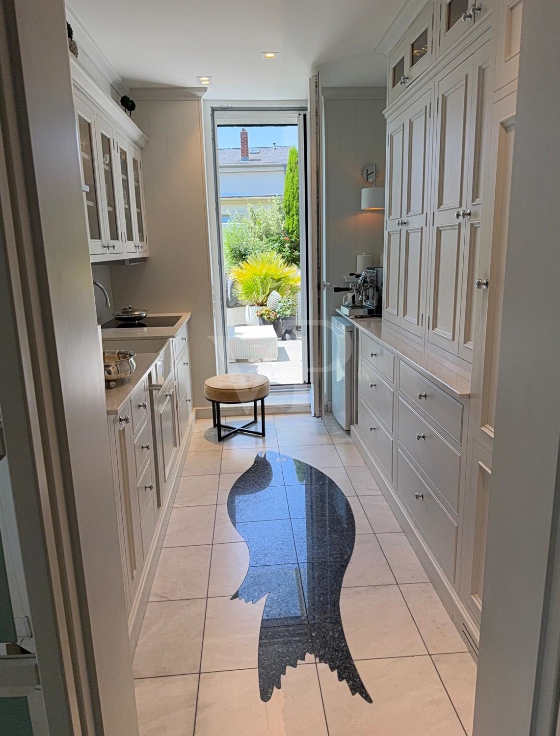 Exklusives, helles Penthouse mit wunderschöner Sonneneinstrahlung,
Schloß- & Neckarblick