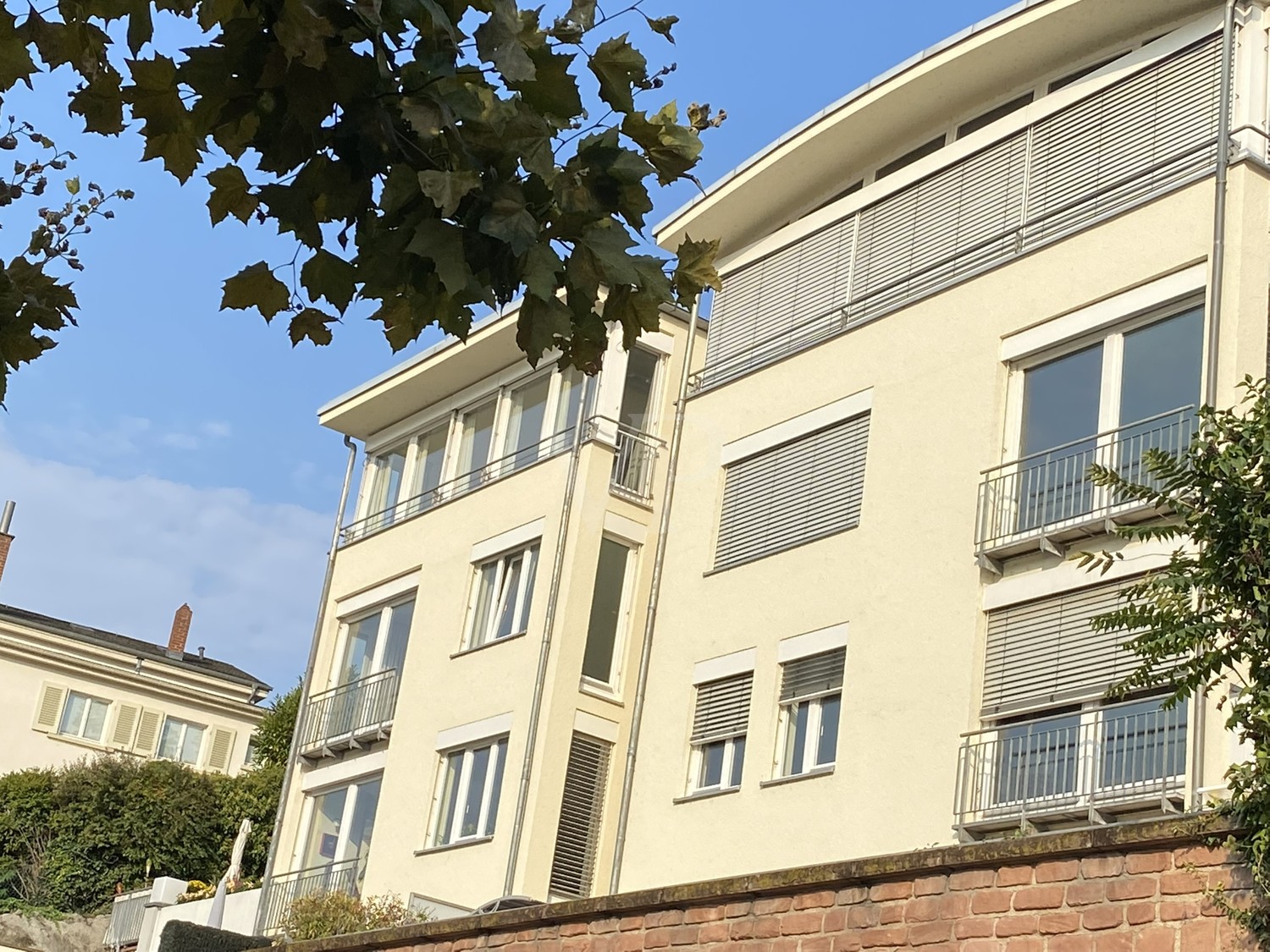 Exklusives, helles Penthouse mit wunderschöner Sonneneinstrahlung,
Schloß- & Neckarblick