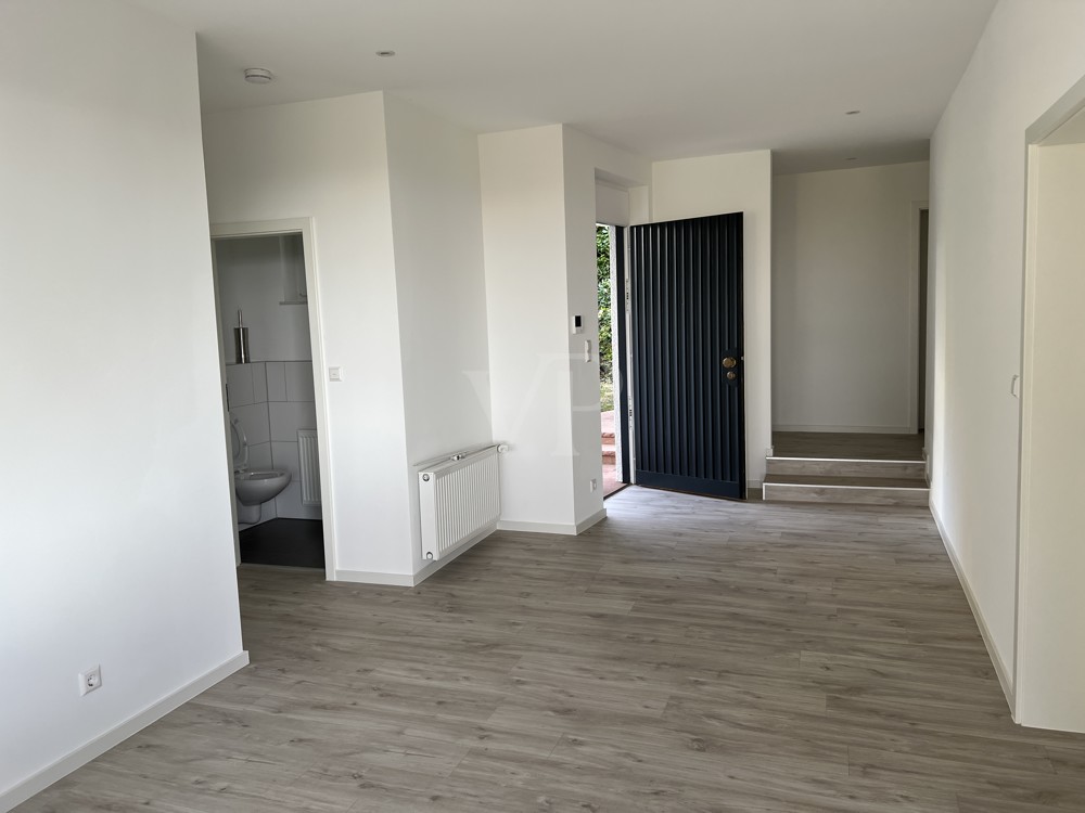 Schöne renovierte Erdgeschosswohnung in prächtiger Lage mit Gartennutzung