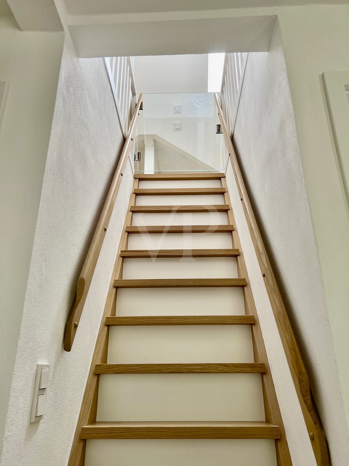 Vollmöblierte Maisonette mit Neckarblick – Erstbezug nach Sanierung