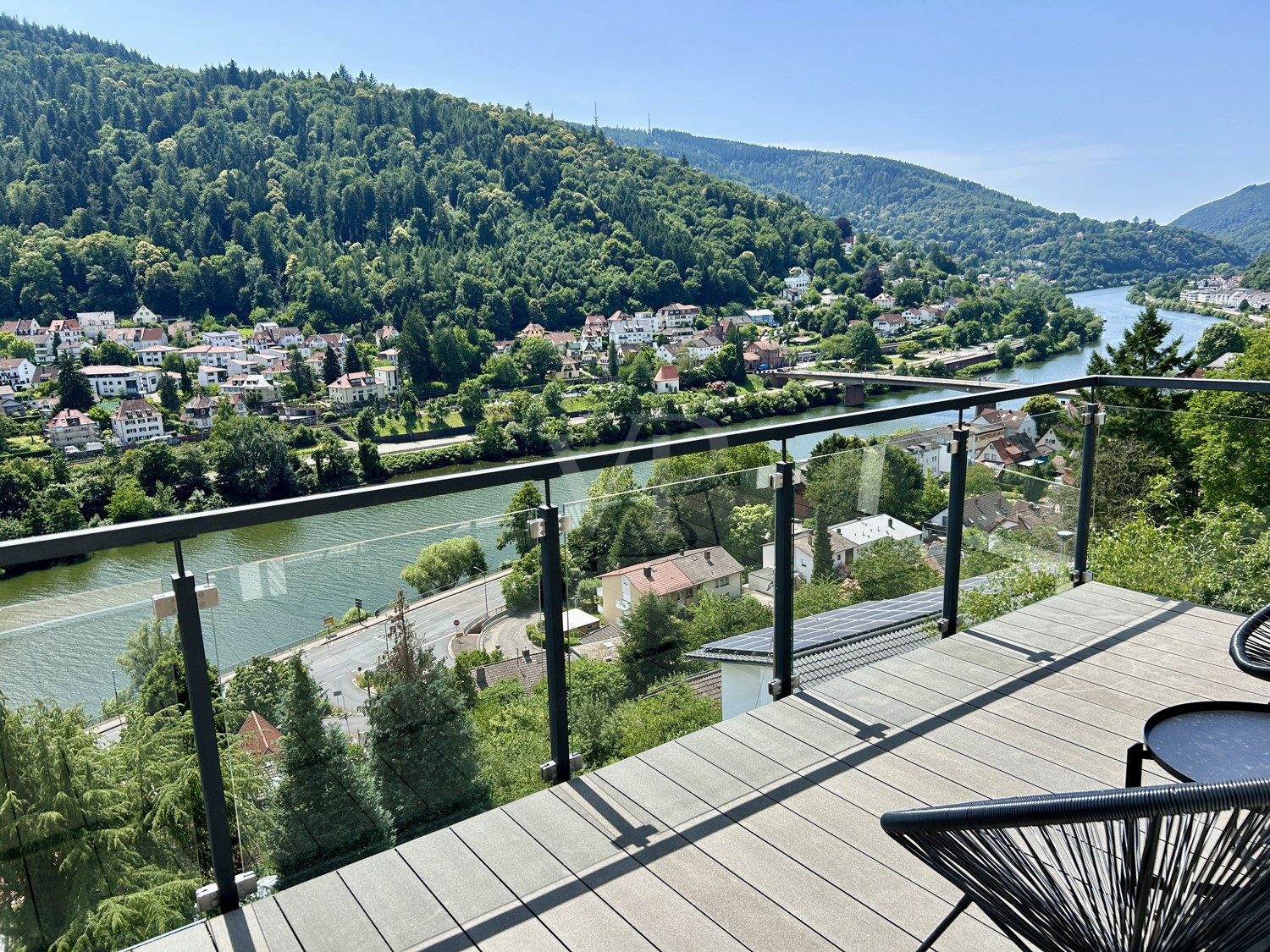 Vollmöblierte Maisonette mit Neckarblick – Erstbezug nach Sanierung