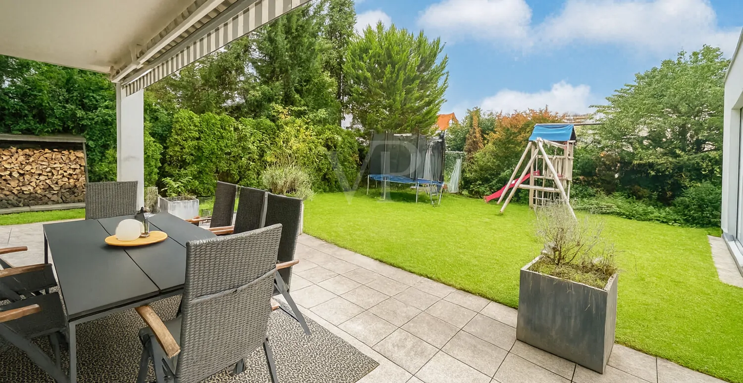 Freistehendes Mehrparteienhaus mit großem Garten und Raum für Generationen