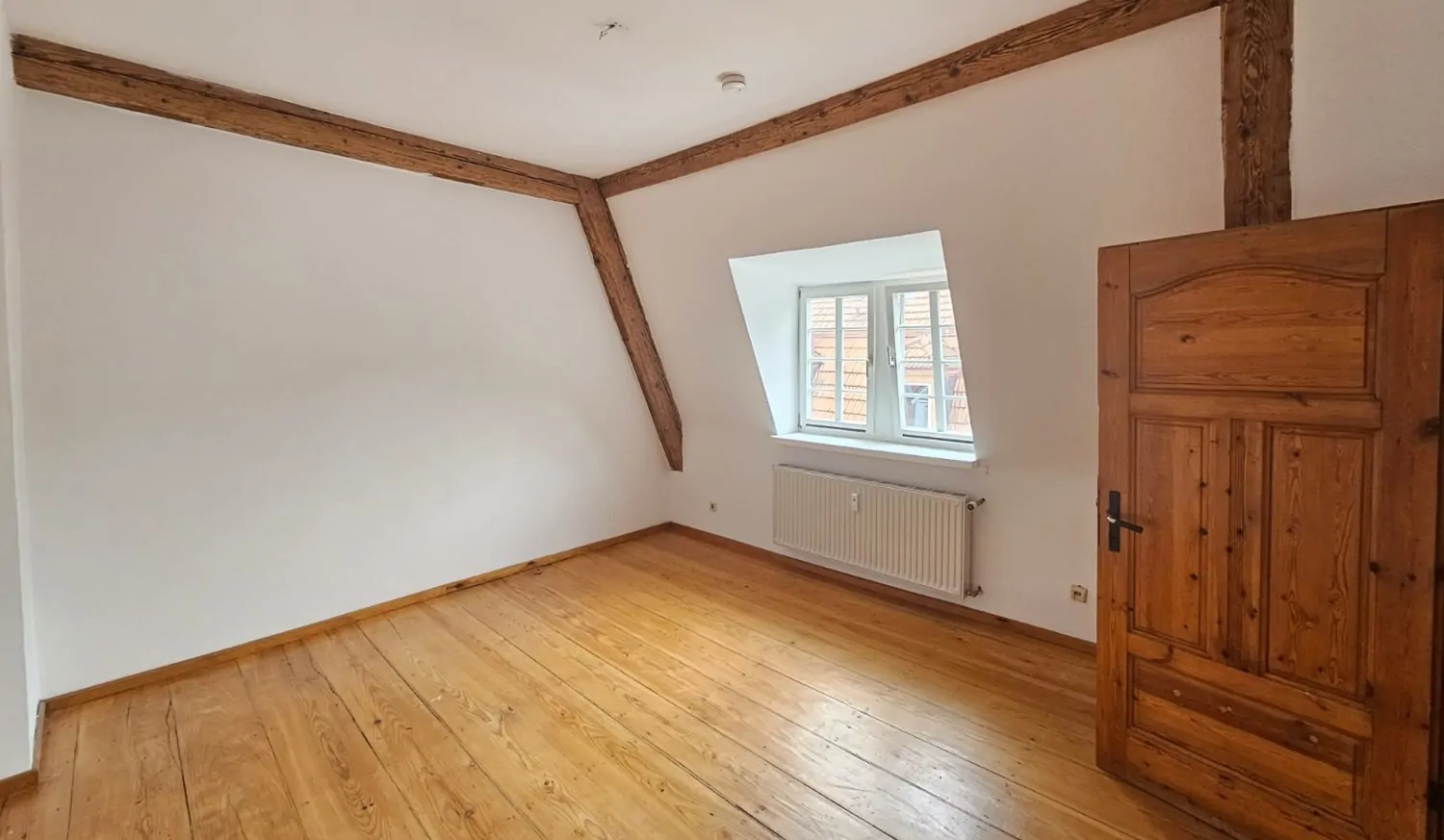 Stilvolle Altbauwohnung mit Charme auf drei Etagen im Denkmalschutz