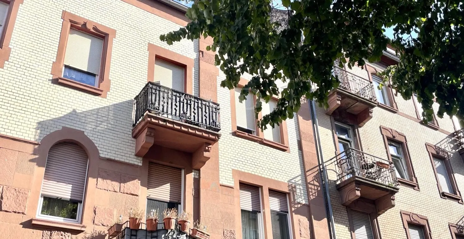 Herrschaftliche Wohnung mit Stuck und zwei Balkonen in der beliebten Schwetzingerstadt