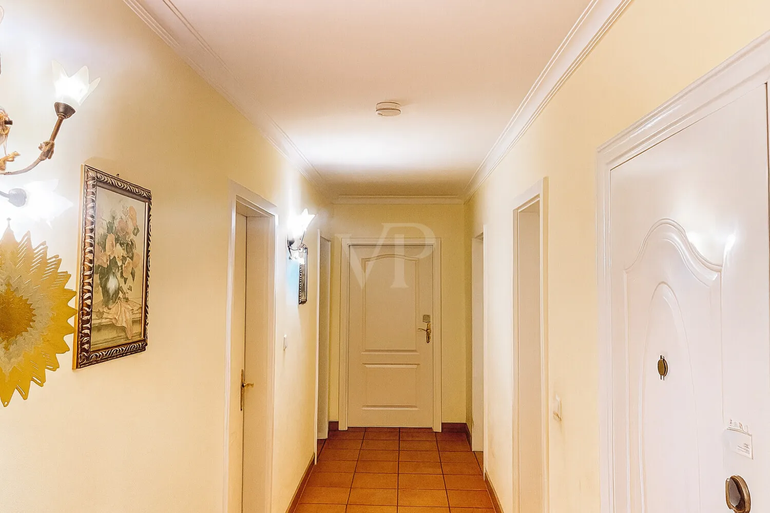 Grand apartment with stucco and two balconies in the popular Schwetzingerstadt district