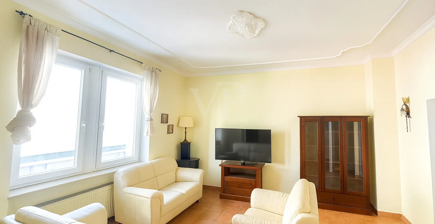 Herrschaftliche Wohnung mit Stuck und zwei Balkonen in der beliebten Schwetzingerstadt