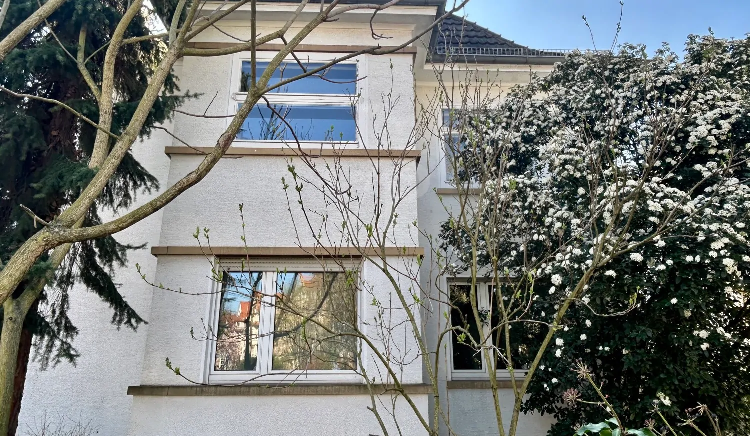 Stilvolle Belle-Etage in charmantem Mehrfamilienhaus von 1933