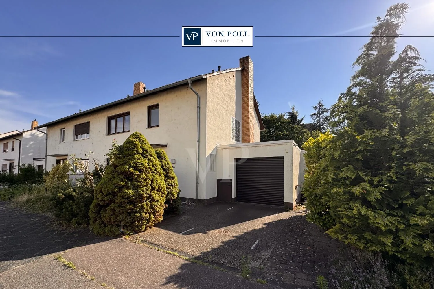 Charmantes Einfamilienhaus zum Sanieren -  DHH mit großzügigem Grundstück, sonnigem Garten und viel Potenzial