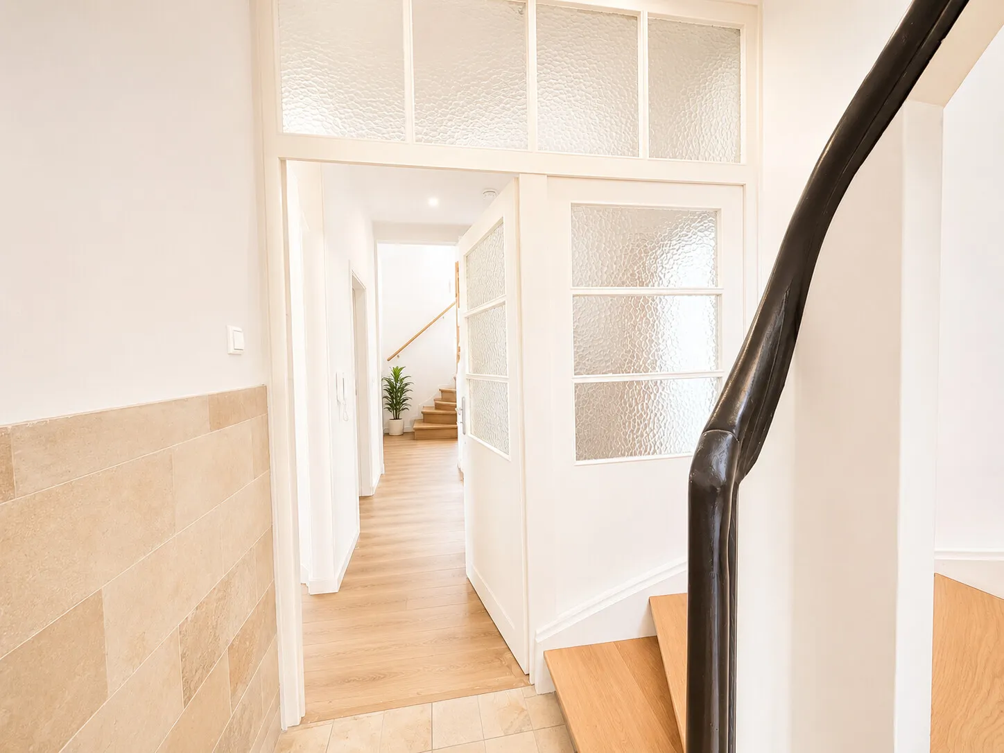 Lichtdurchflutetes Zuhause mit Garten und Maisonette-Charakter im Grünen