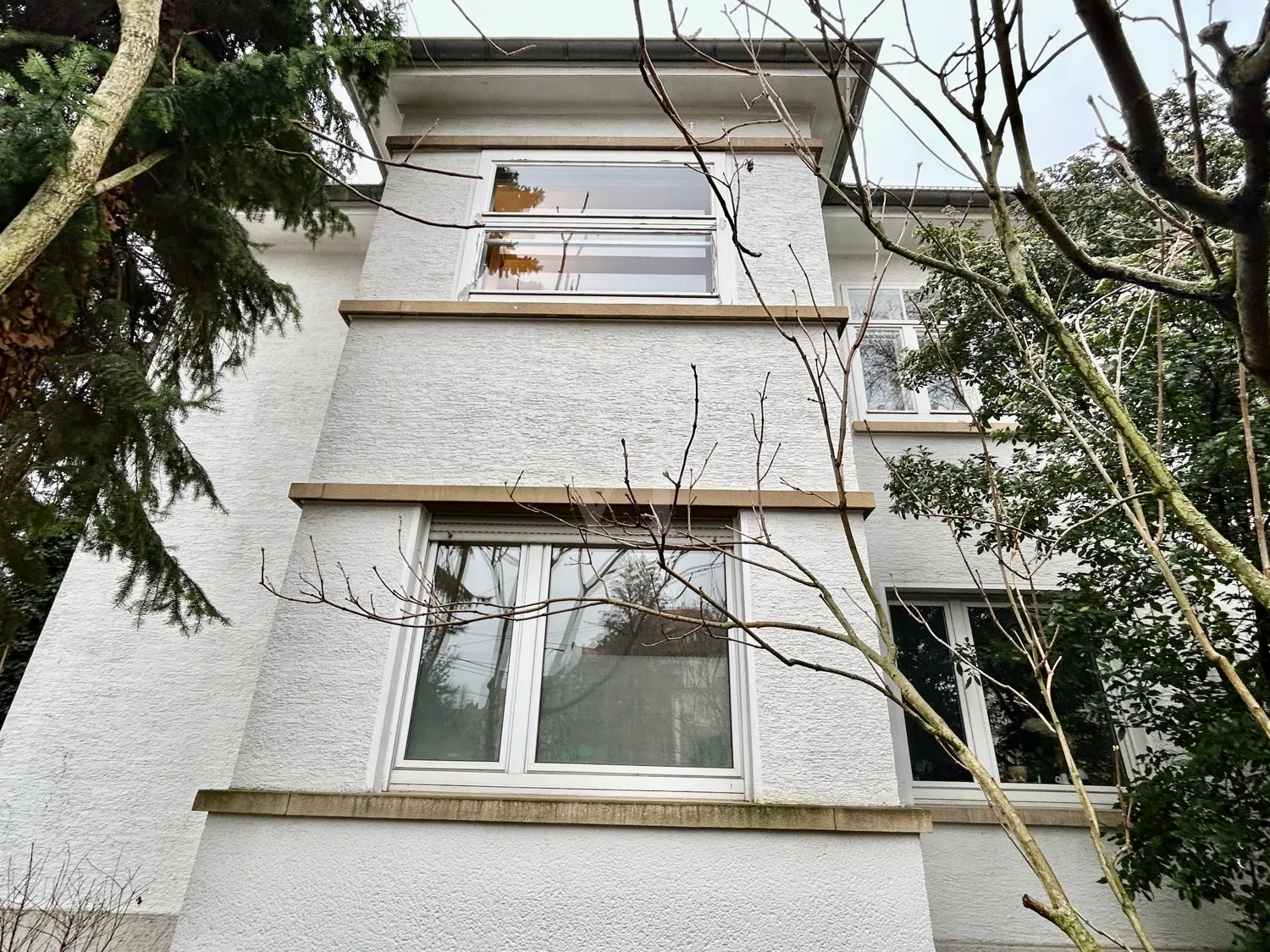 Hochparterrewohnung mit Garten – mit etwas Liebe erstrahlt sie als Schmuckstück, 1 Stellplatz