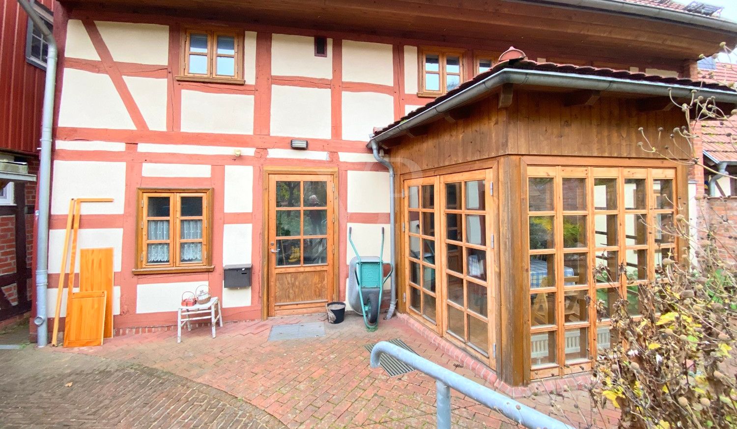 Blick auf den Wintergarten der Wohnung im EG