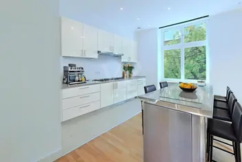 von Poll Immobilien GmbH