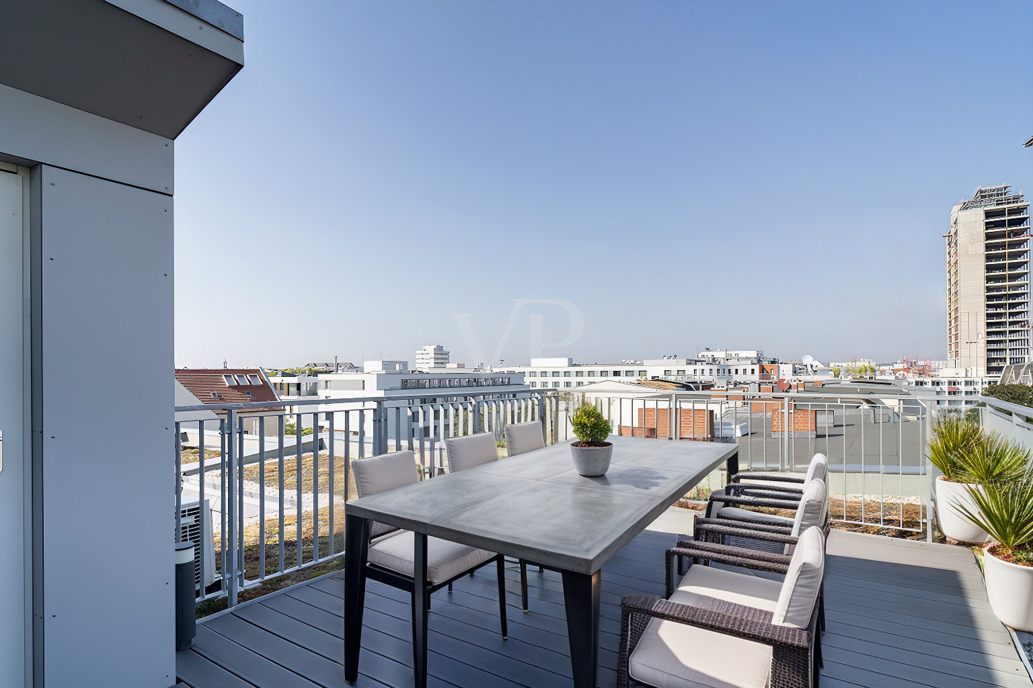 Aufdachterrasse große Wohnung