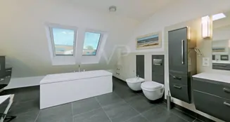 von_poll_real_estate_property_25176019_image_10