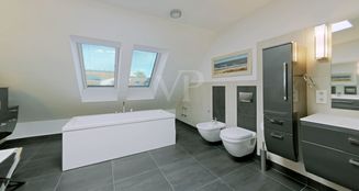 von_poll_real_estate_property_25176019_image_10