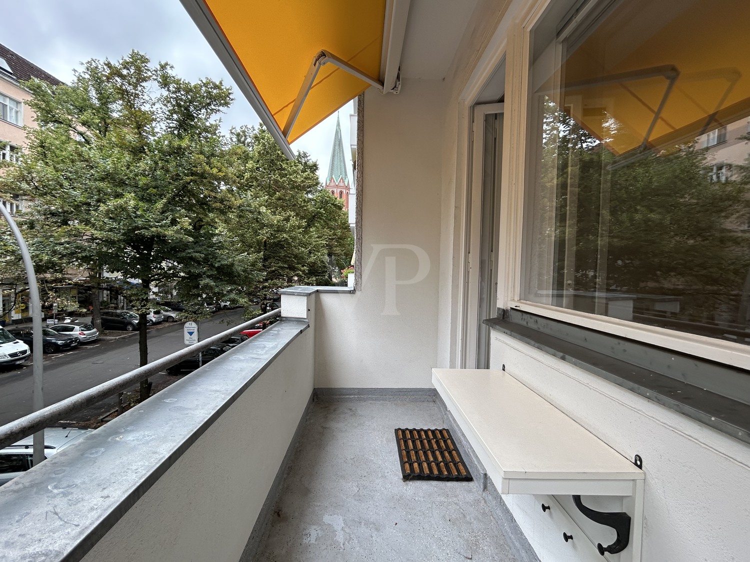 Balkon mit Markise