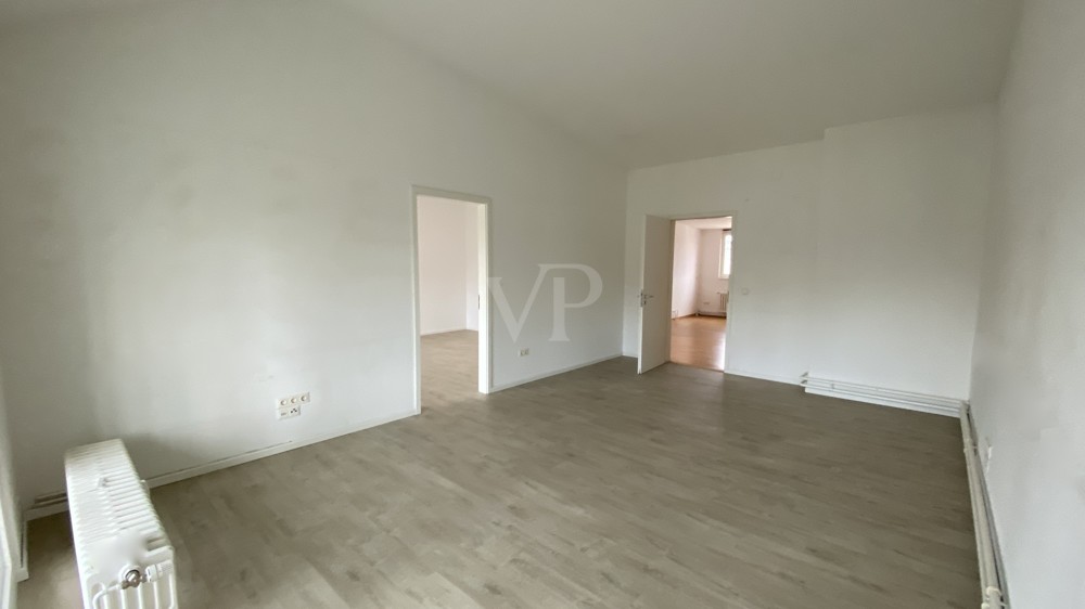 Schlafzimmer mit Blick zum Flur