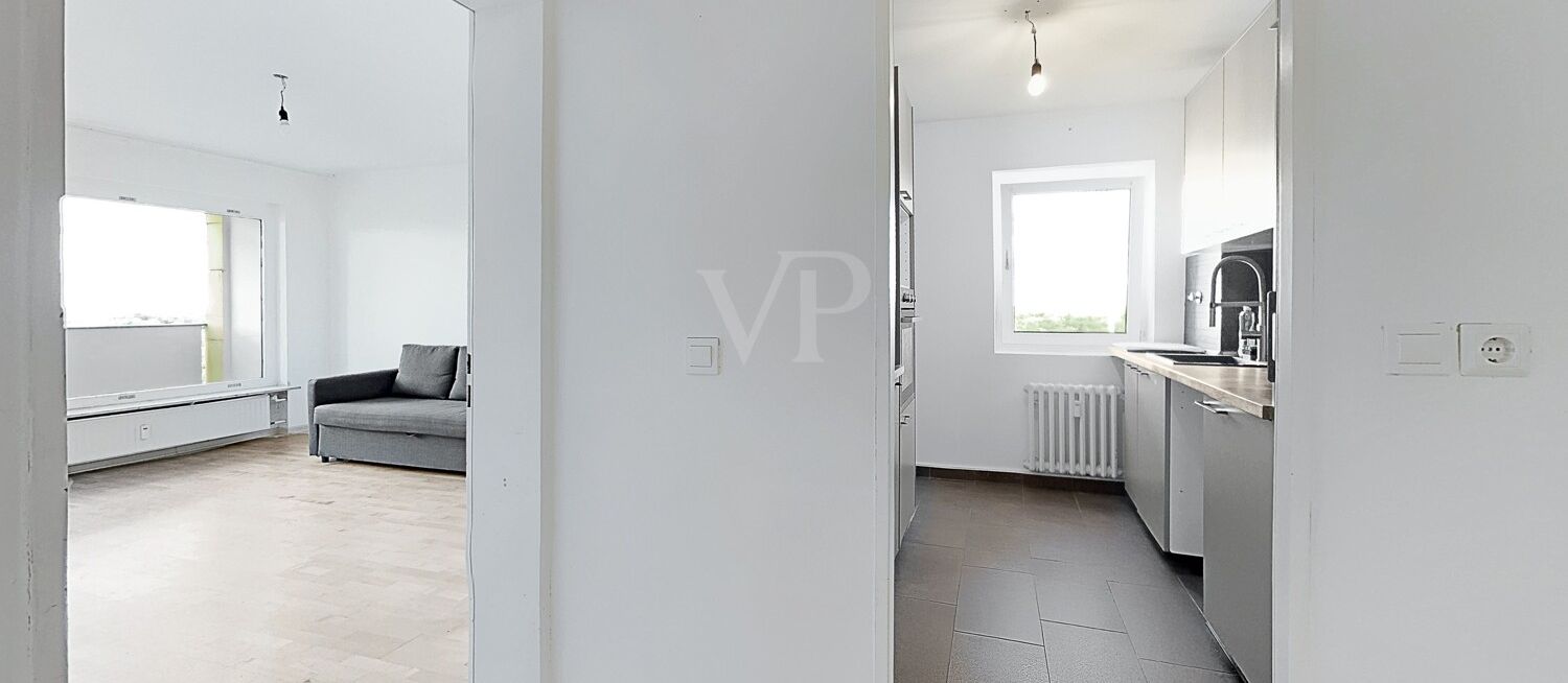 Diele Blick in Küche und Wohnzimmer