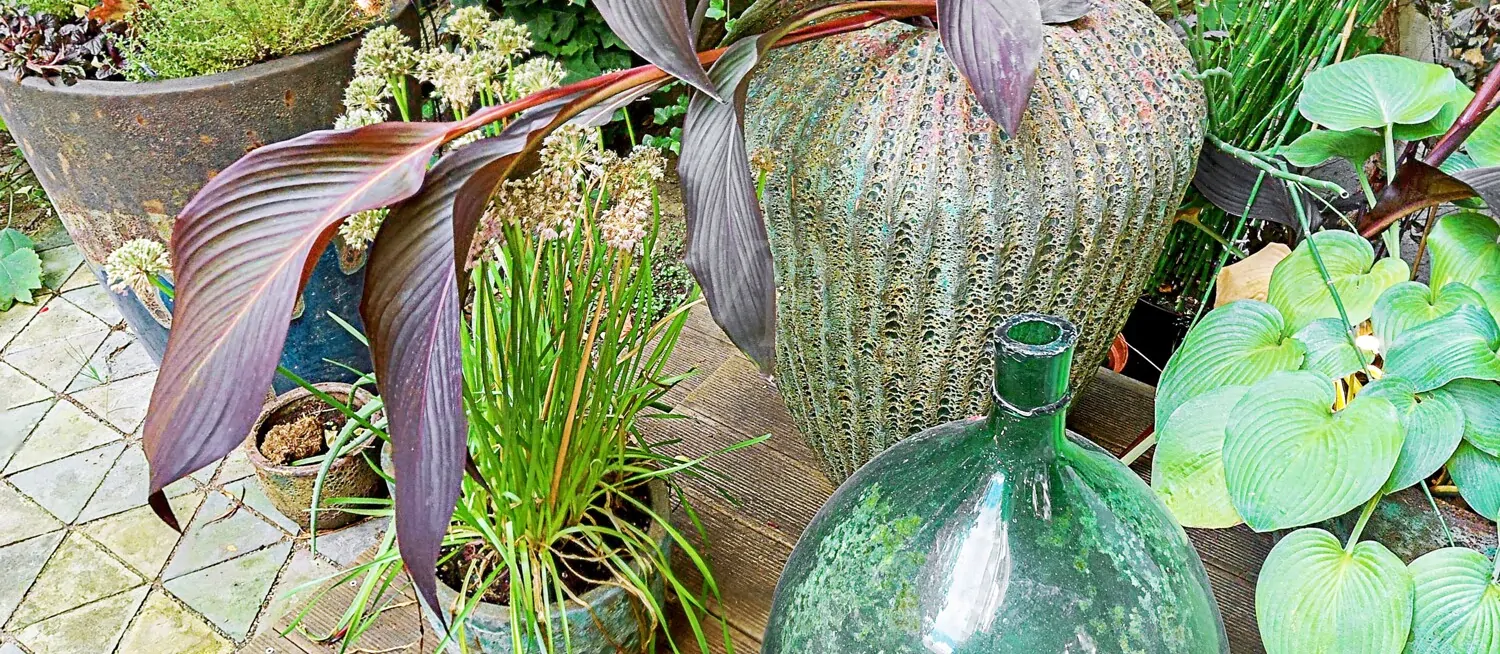 Designerelemente im Garten