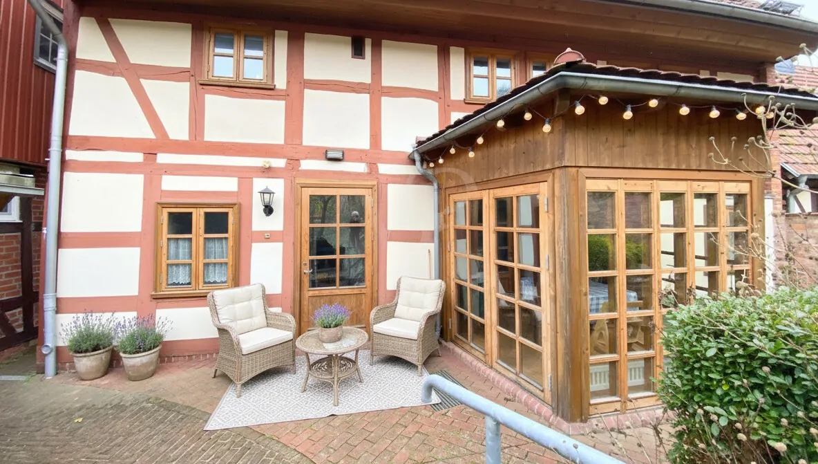 Blick auf den Wintergarten der Wohnung im EG