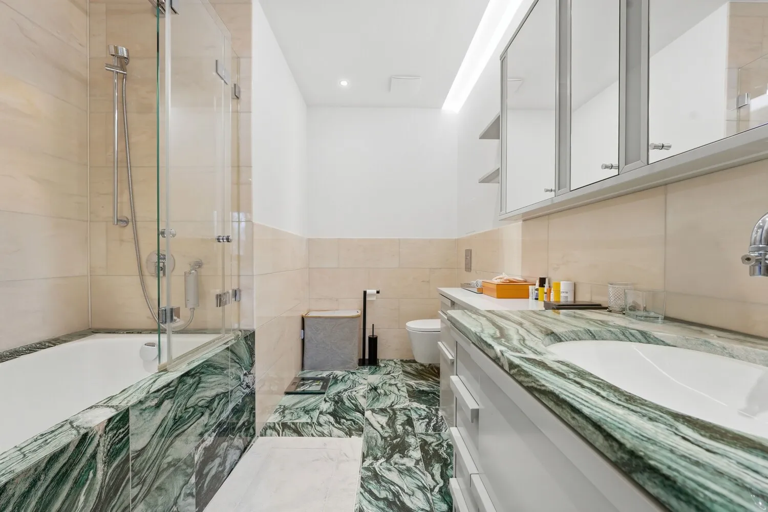 Badezimmer 1