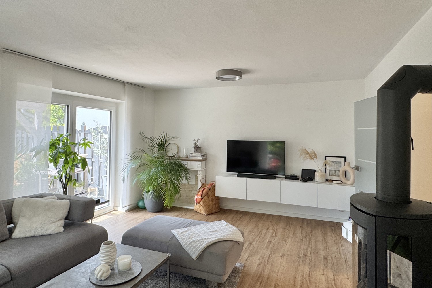 Charmante & modernisierte Doppelhaushälfte mit Garten in ruhiger Wohnlage