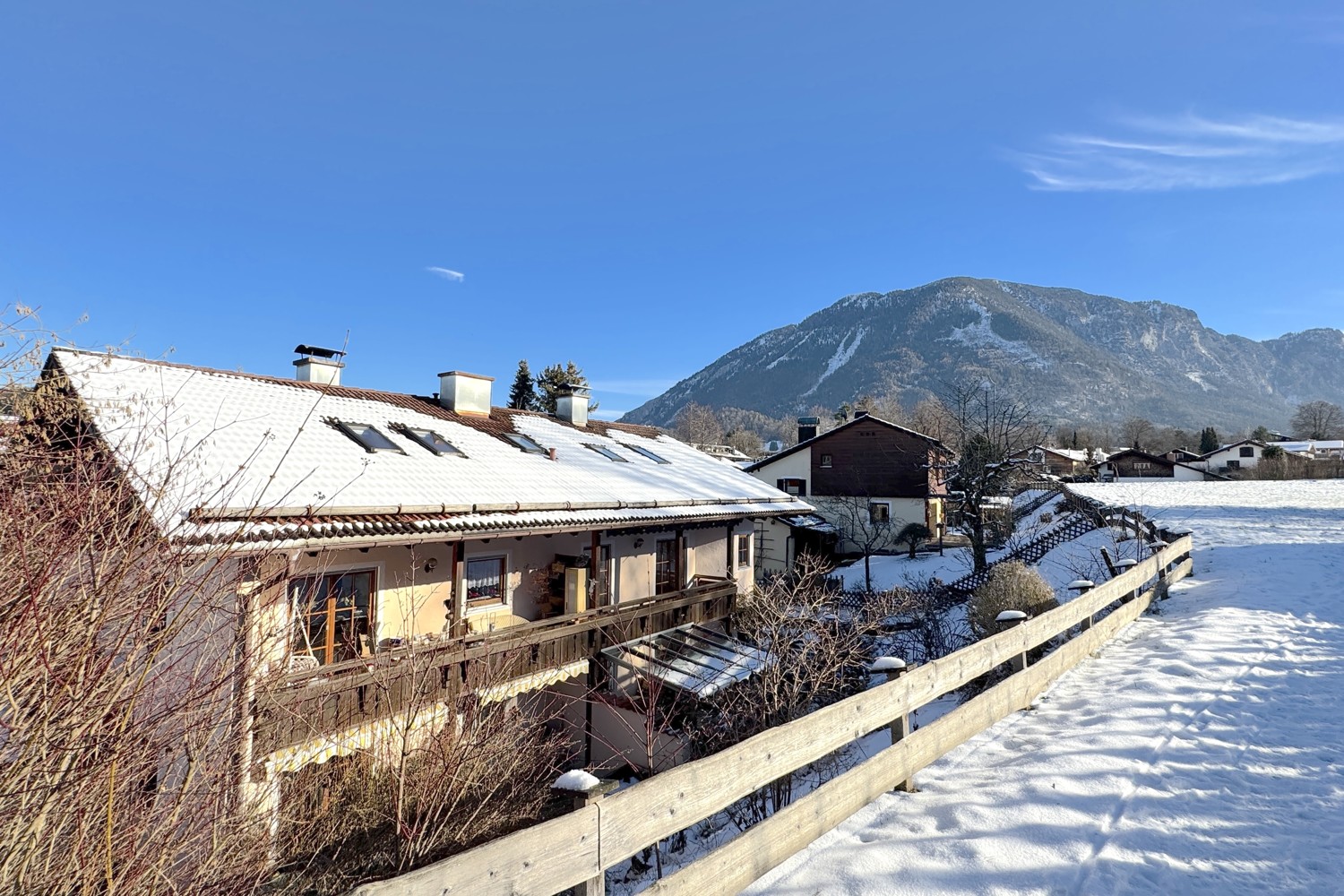 Schöne Etagenwohnung in ruhiger Lage mit herrlicher Bergaussicht und viel Natur.