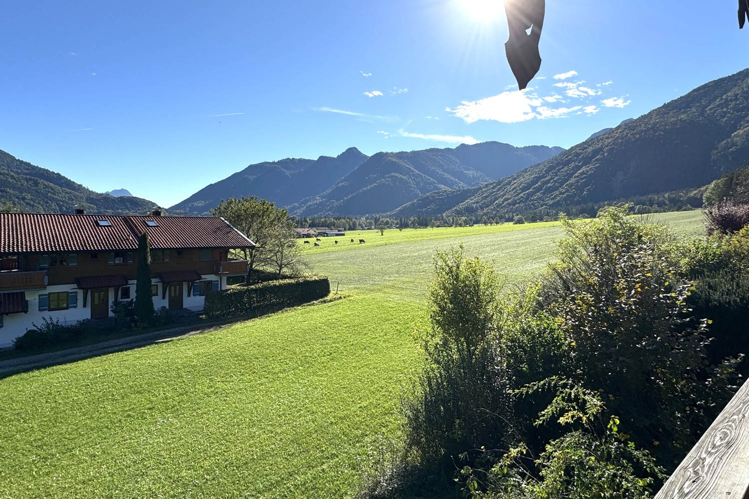 Großes Mehrgenerationenhaus in wunderschöner Lage inmitten der Chiemgauer Berge