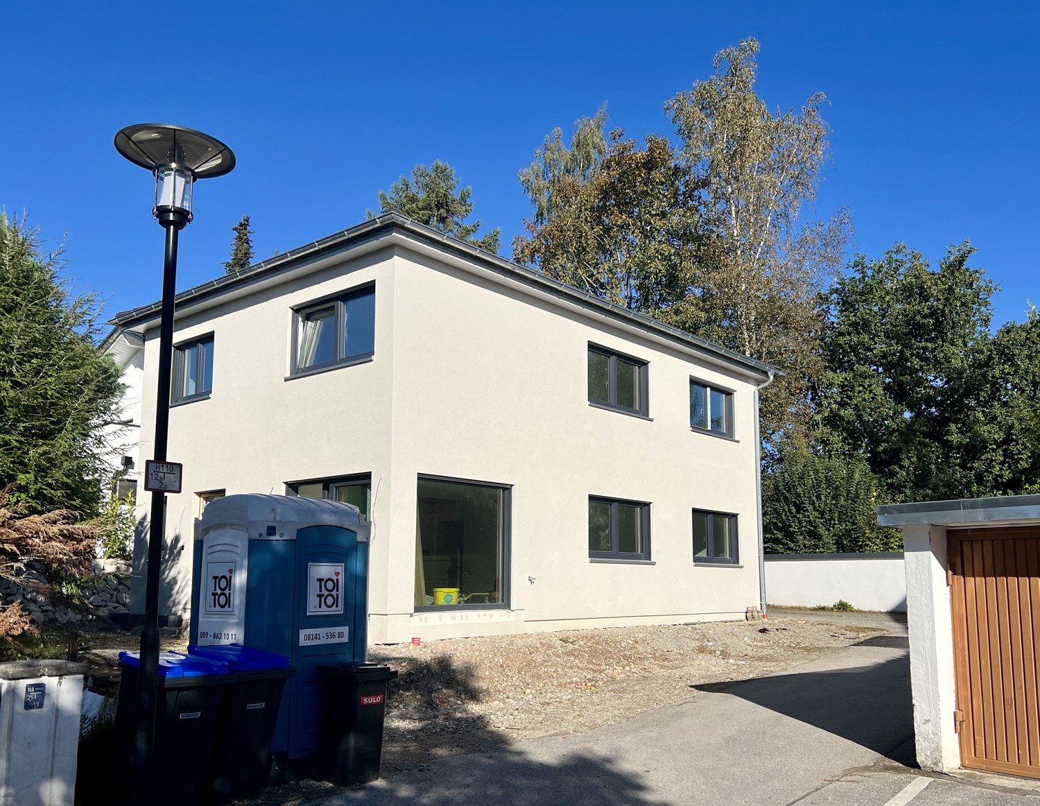 Neubau Erstbezug - modernes Einfamilienhaus (KfW40) mit Bergblick & großzügiger Terrasse in Bestlage