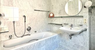von_poll_real_estate_property_25102009_image_9