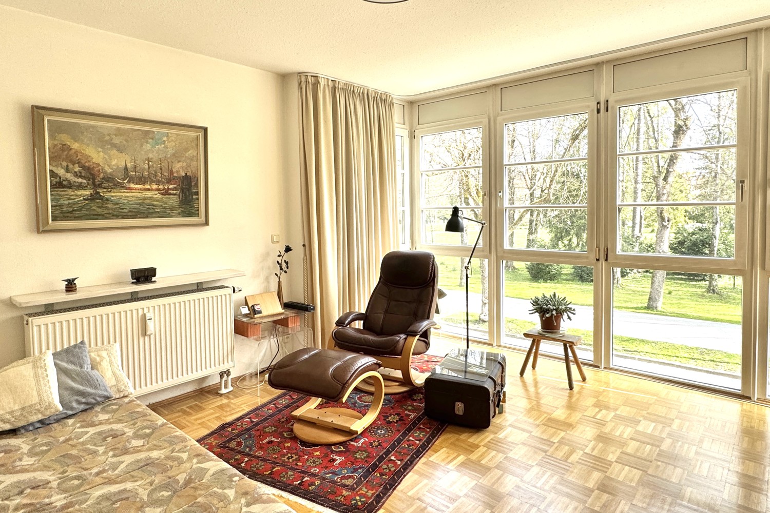 Große & helle Etagenwohnung in bester Lage am Rupertuspark mit zwei TG-Stellplätzen