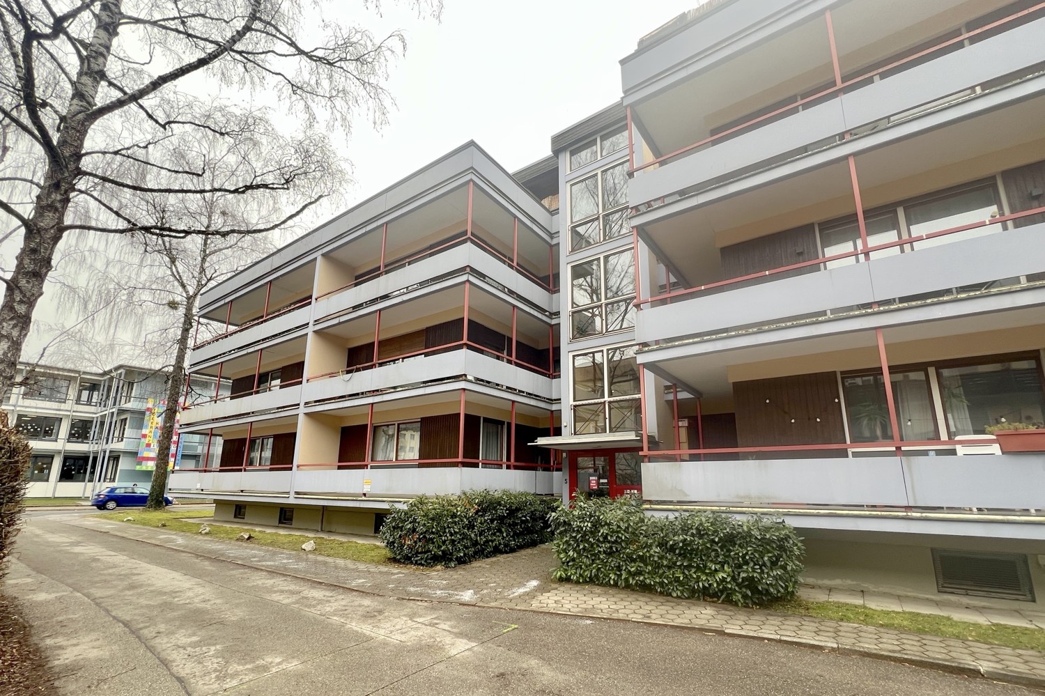 Derzeit vermietete, zentrumsnahe Wohnung mit Bergblick im 2.Obergeschoss