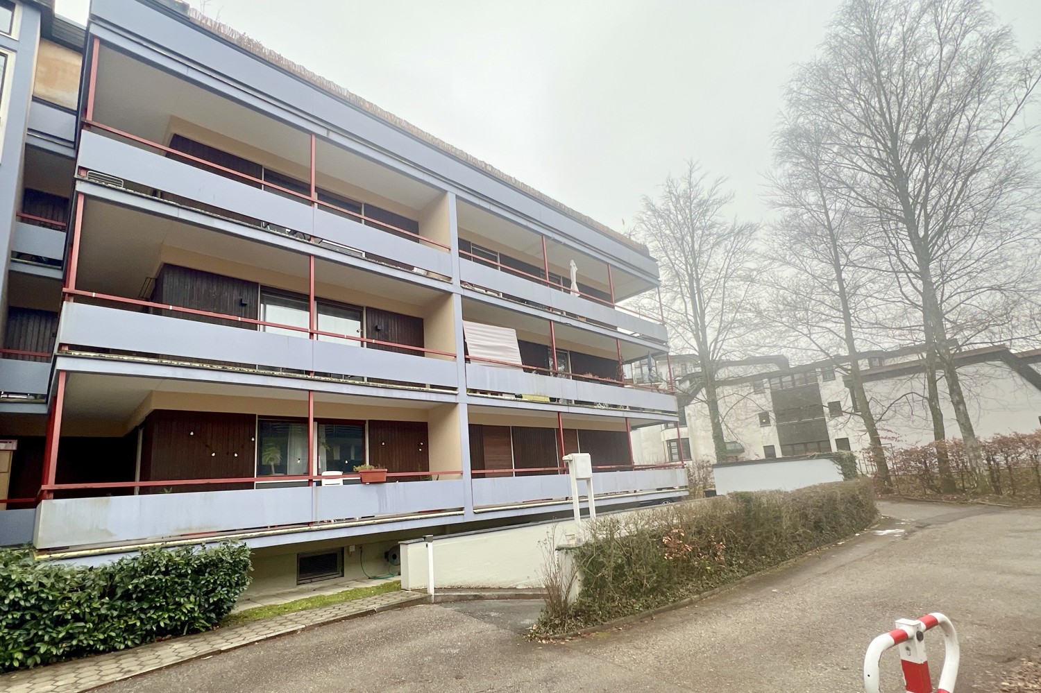 Vermietete, zentrumsnahe Wohnung mit großem Balkon im 1.Obergeschoss