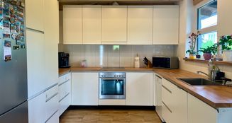von_poll_real_estate_property_25102011_image_3