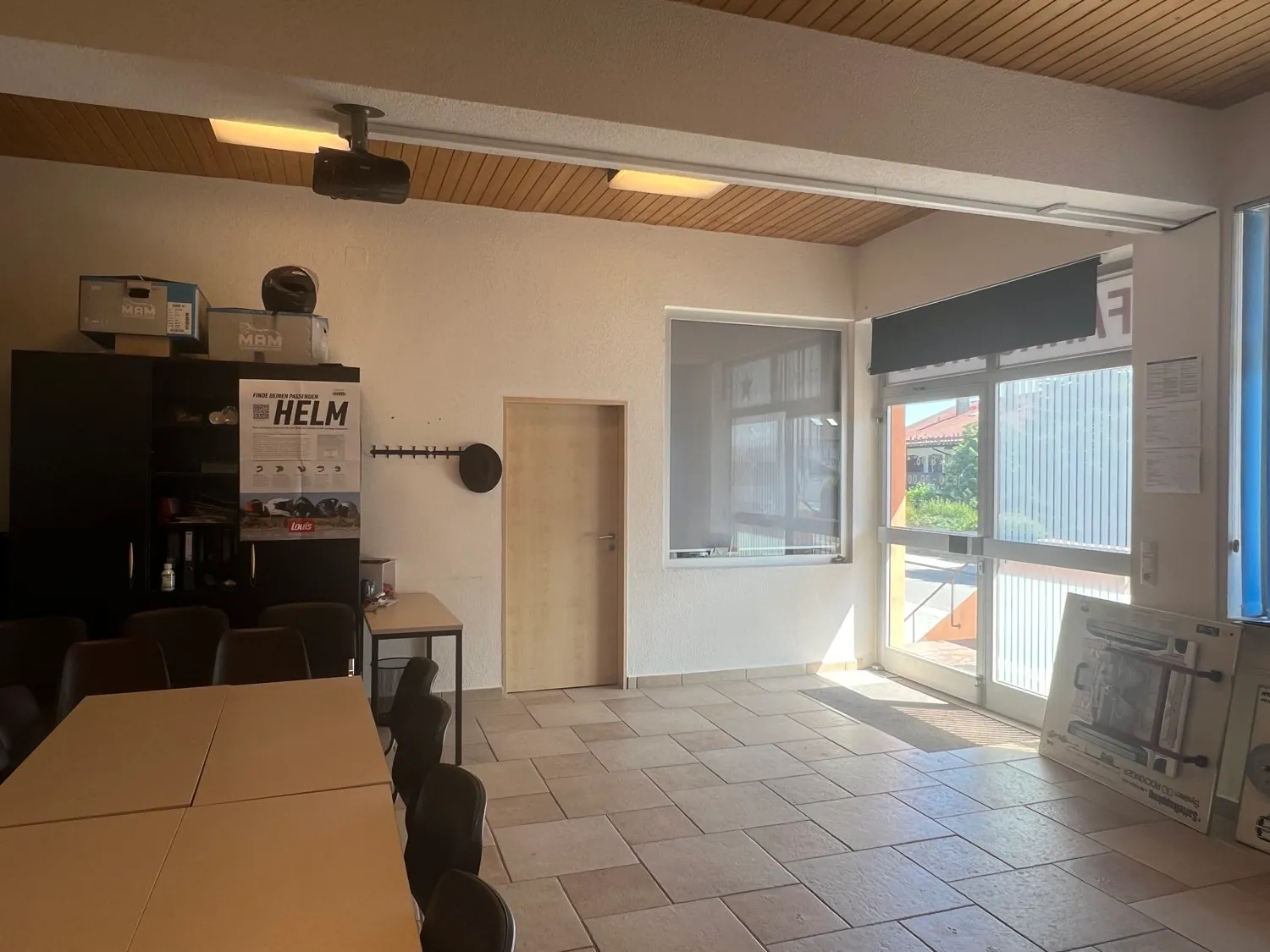 Retail space/office in a convenient location in Marquartstein with optional residential use