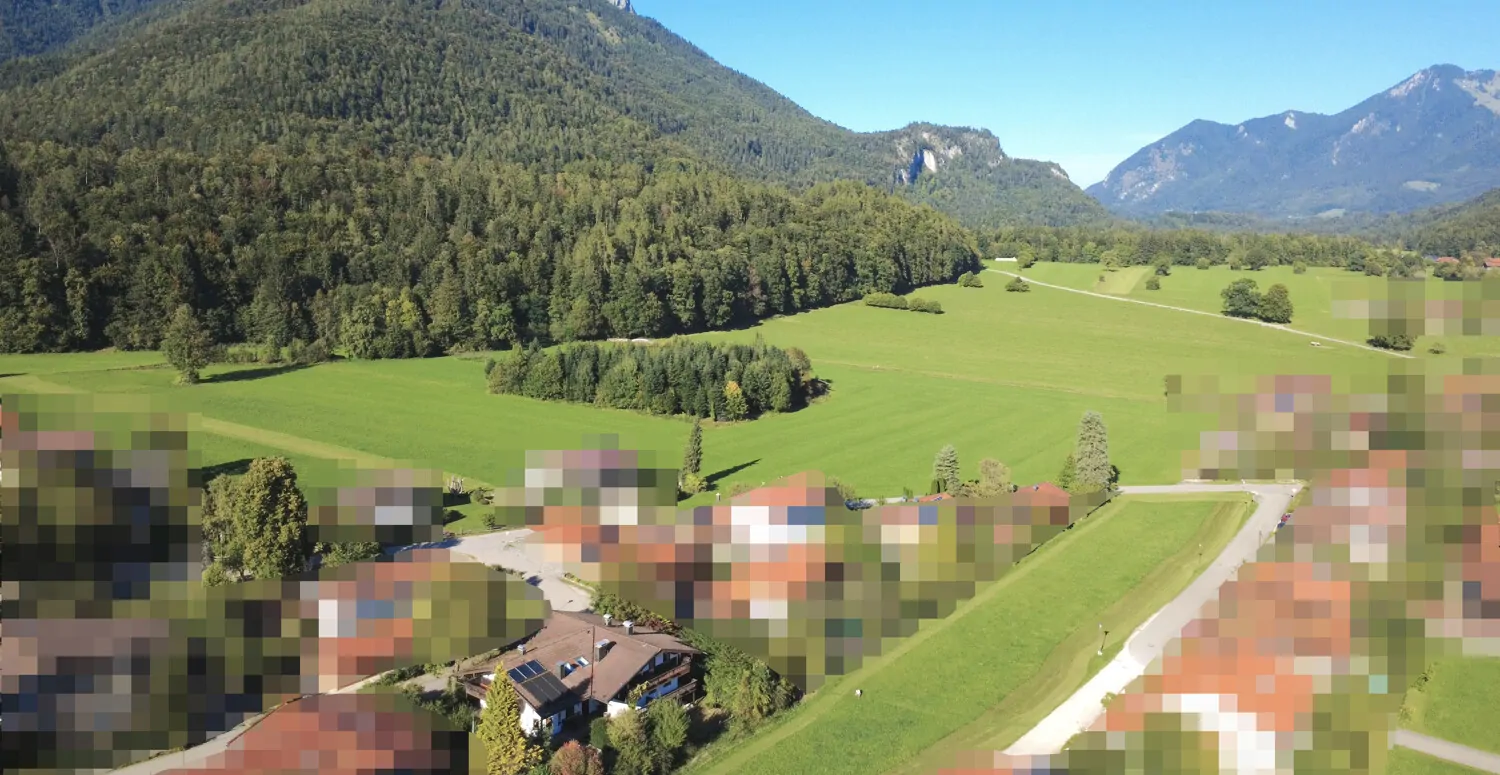 Ein- bis Zweifamlienhaus in herrlicher Alpenlagen unweit des Chiemsees