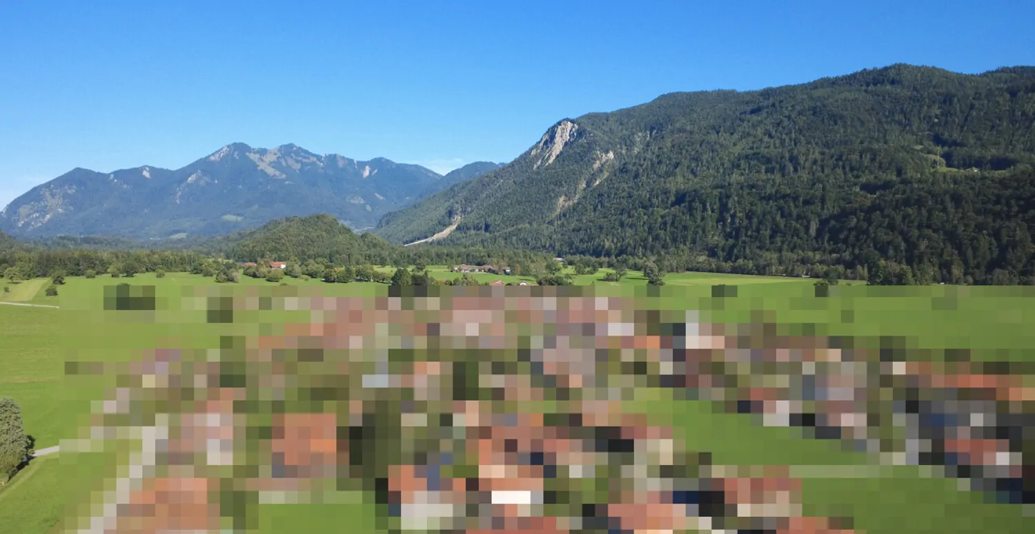 Ein- bis Zweifamlienhaus in herrlicher Alpenlagen unweit des Chiemsees